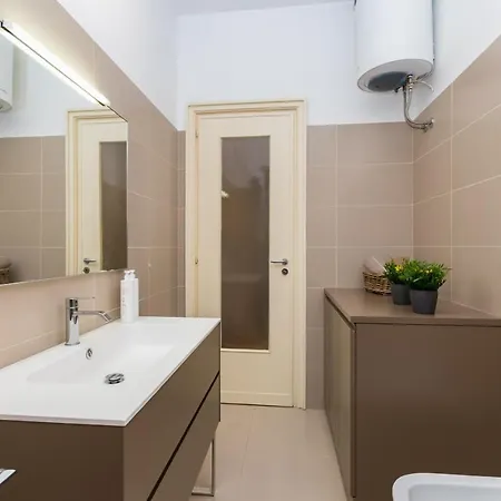 Apartment Casa Lorraine In Zona Crocetta By Wonderful Italy *