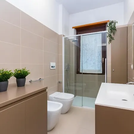 Apartment Casa Lorraine In Zona Crocetta By Wonderful Italy
